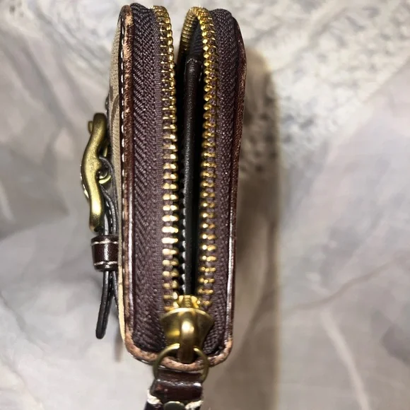 NWT Coach mono zippy wallet - Picture 3 of 6